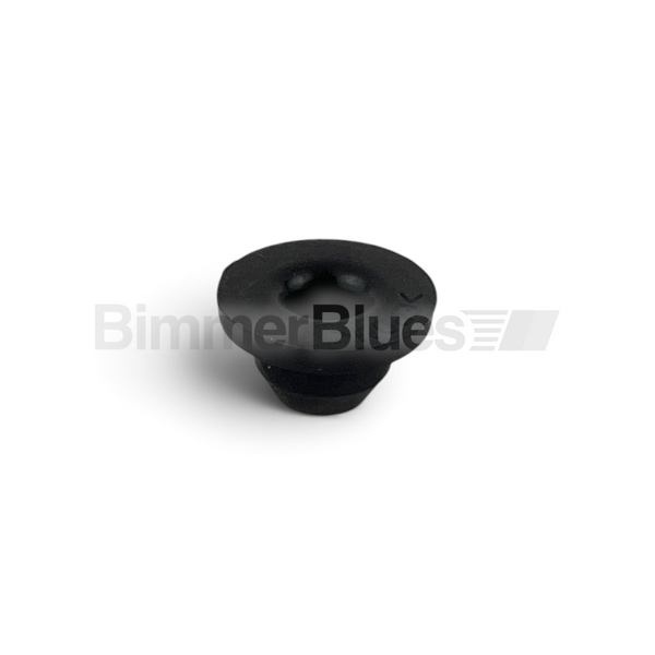 BMW E30 E34 Z1 washer system grommet 61661365657
